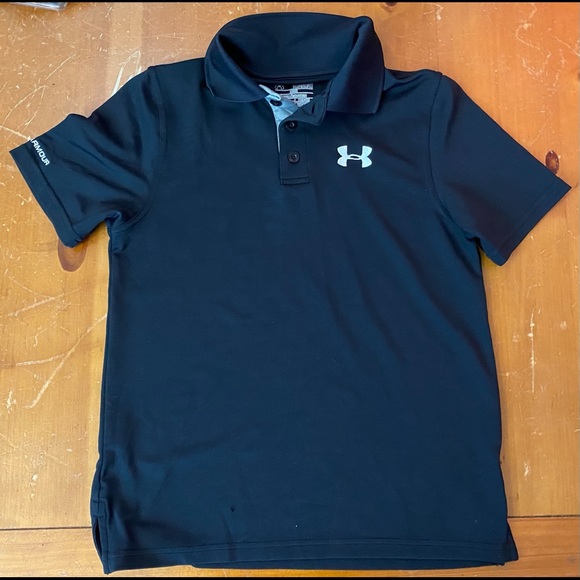Under Armour Other - Boys under armor youth medium loose shirt